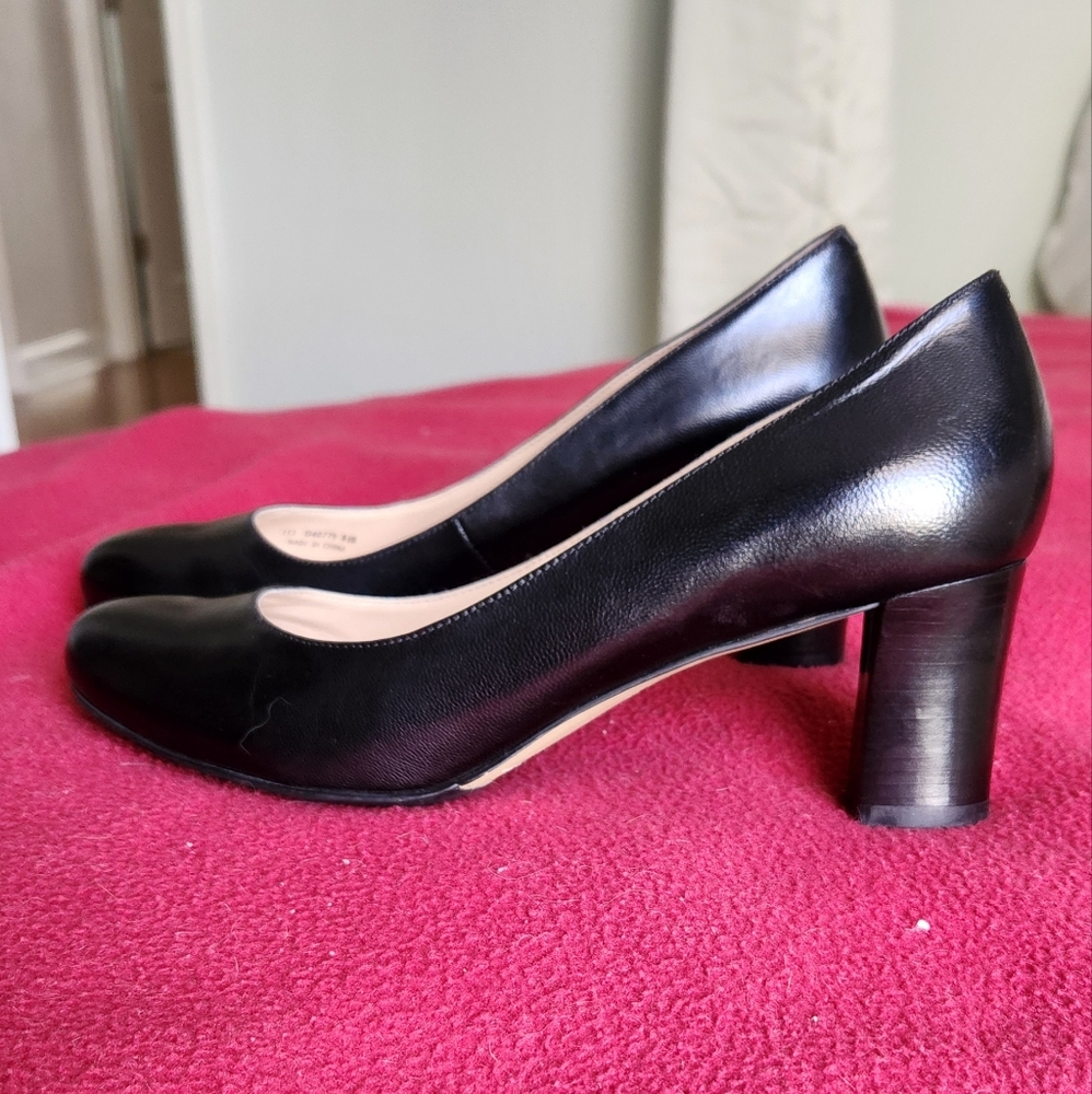 Cole Haan Black Leather Pumps - 8.5 - Picture 5 of 8